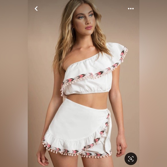 NWT TOBI Judy White One Shoulder Crop - Picture 5 of 9